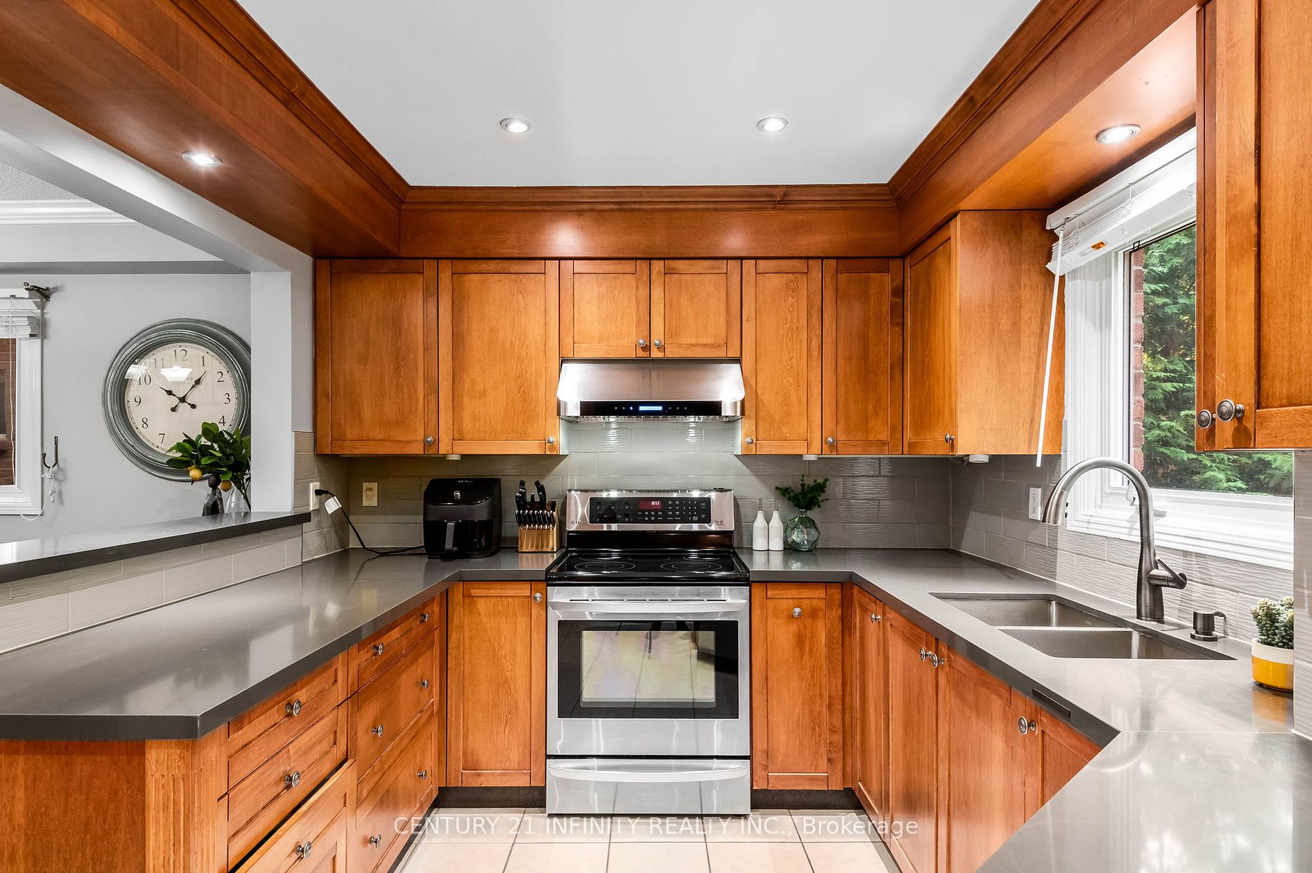 103 Ravenscroft Road