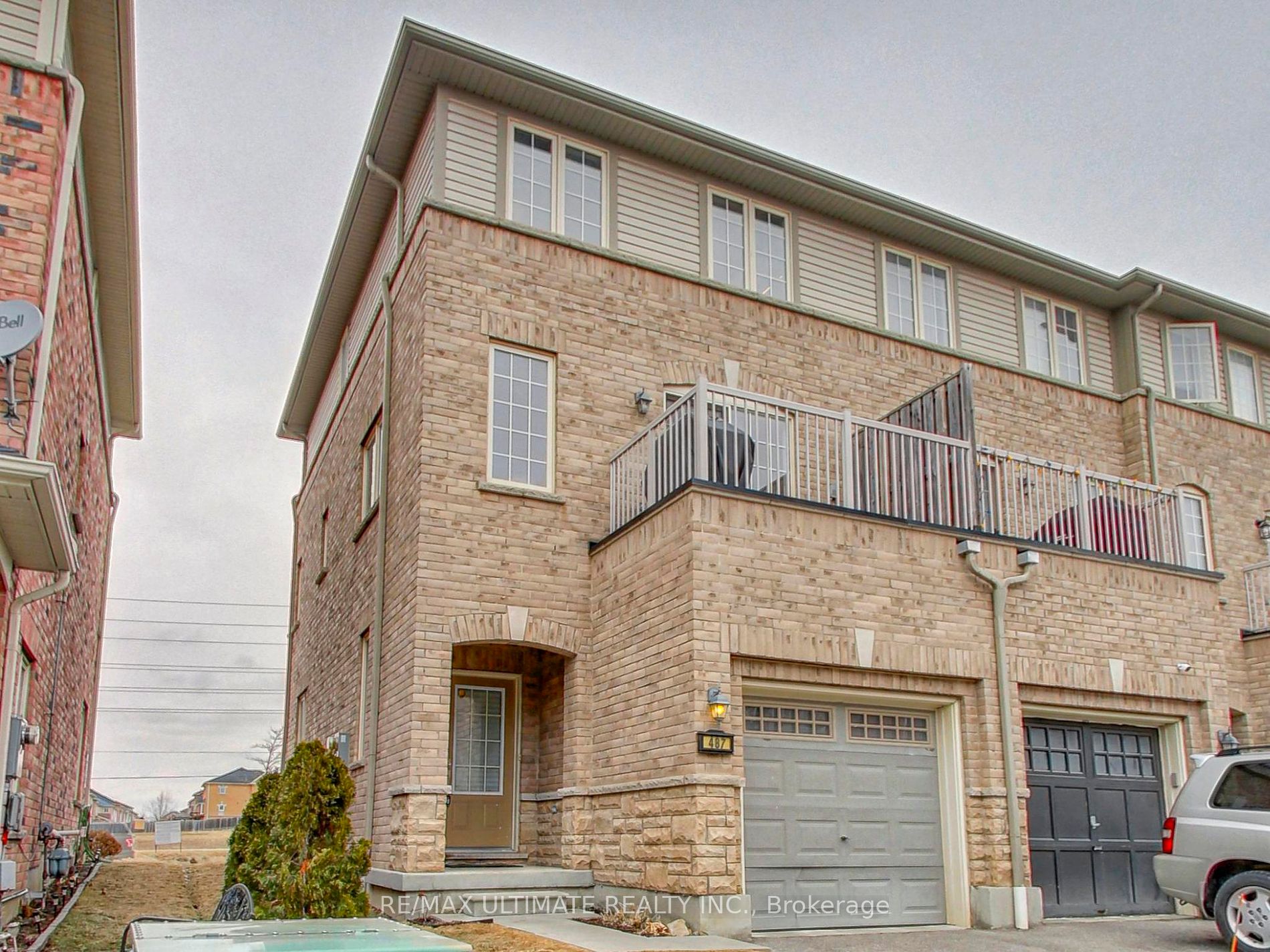 487 Rossland Road E