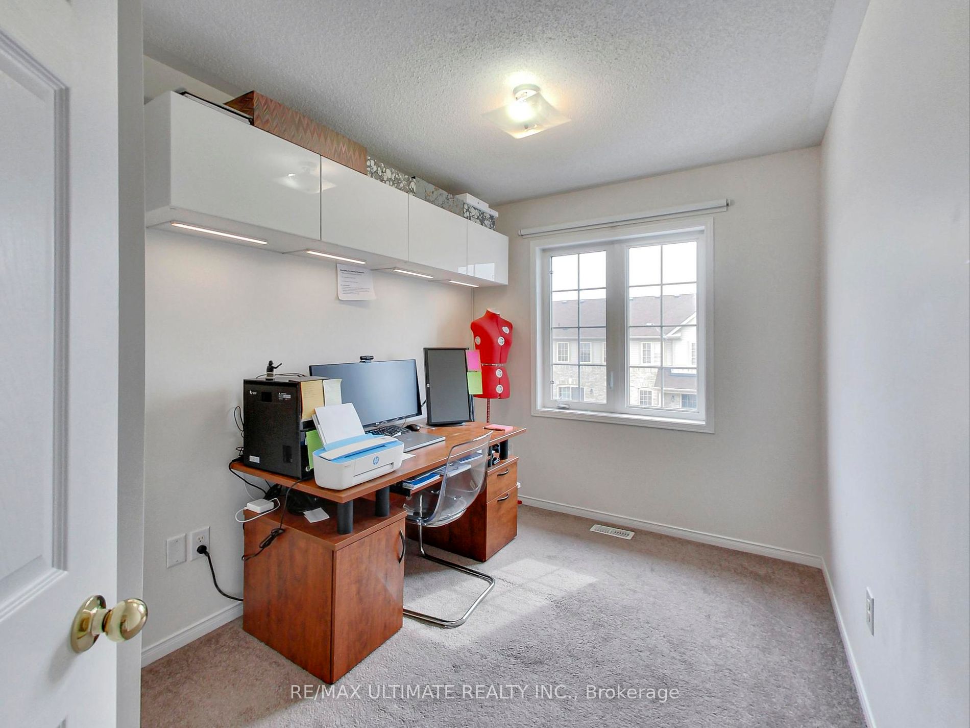 487 Rossland Road E