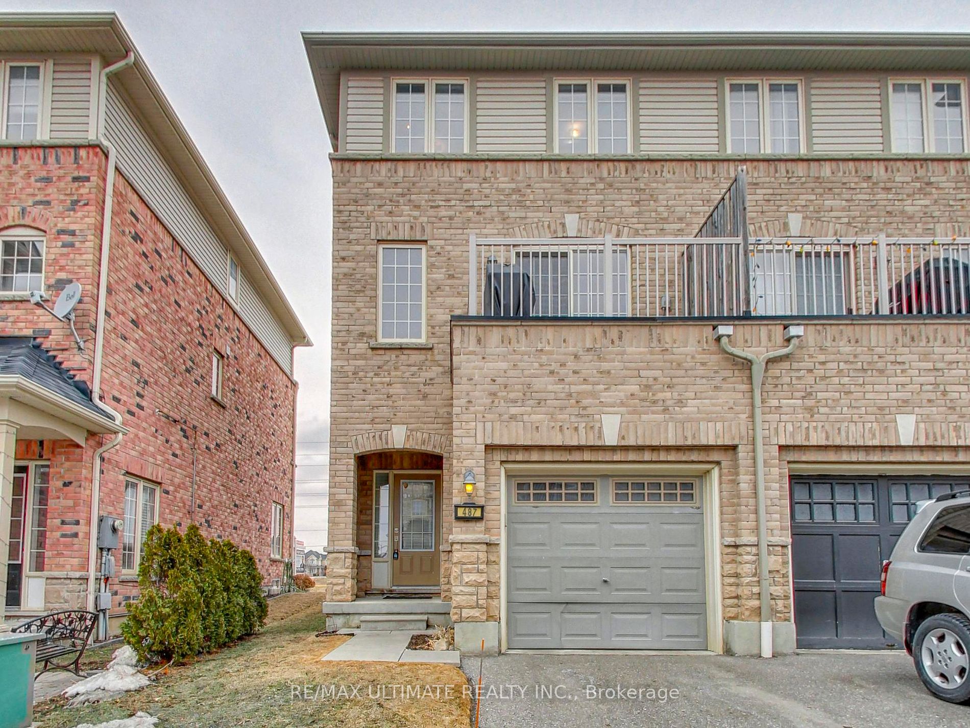 487 Rossland Road E