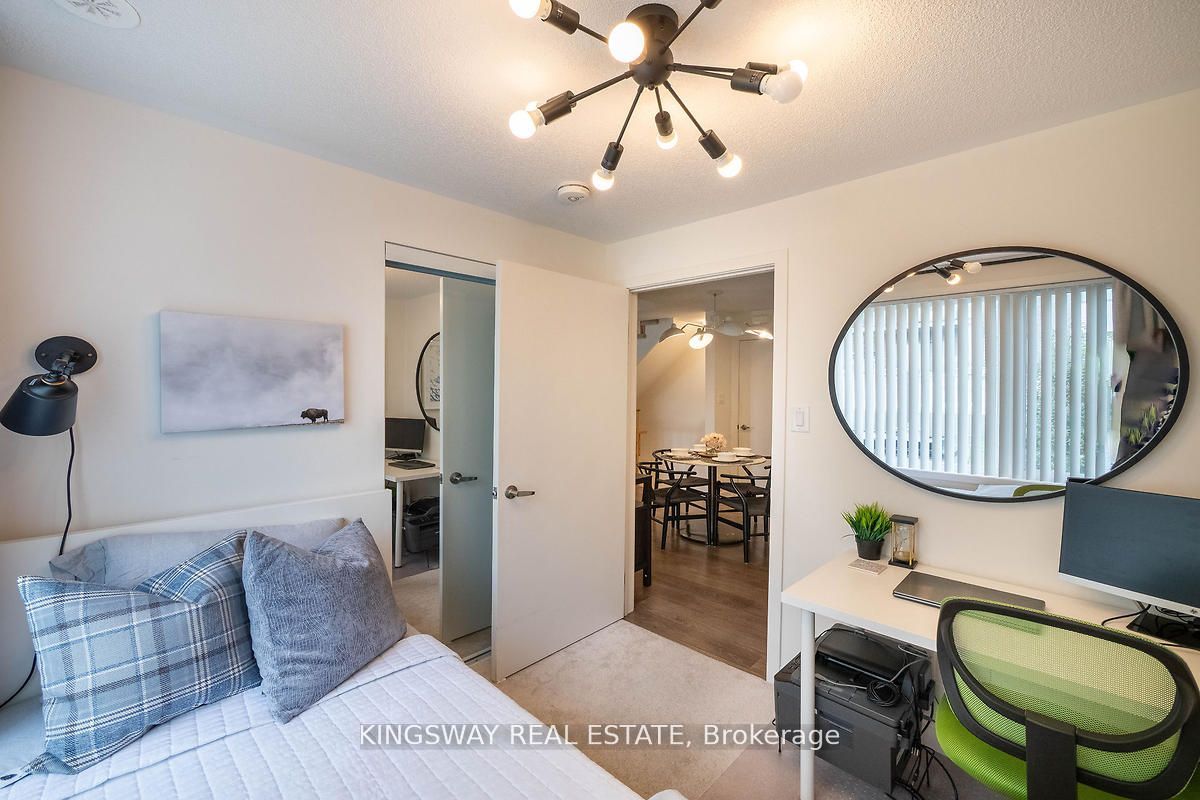70 Orchid Place Dr, #Unit 12