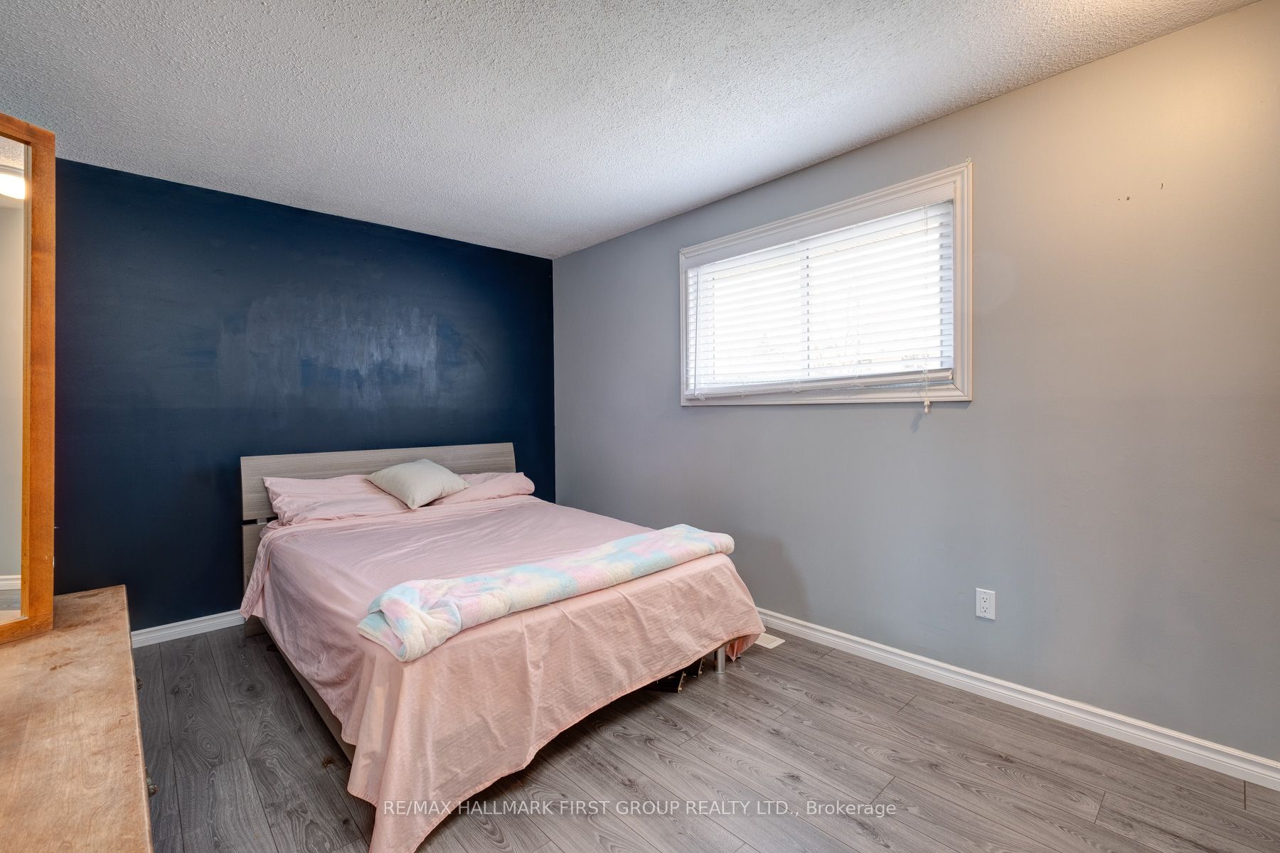 430 Paddington Cres