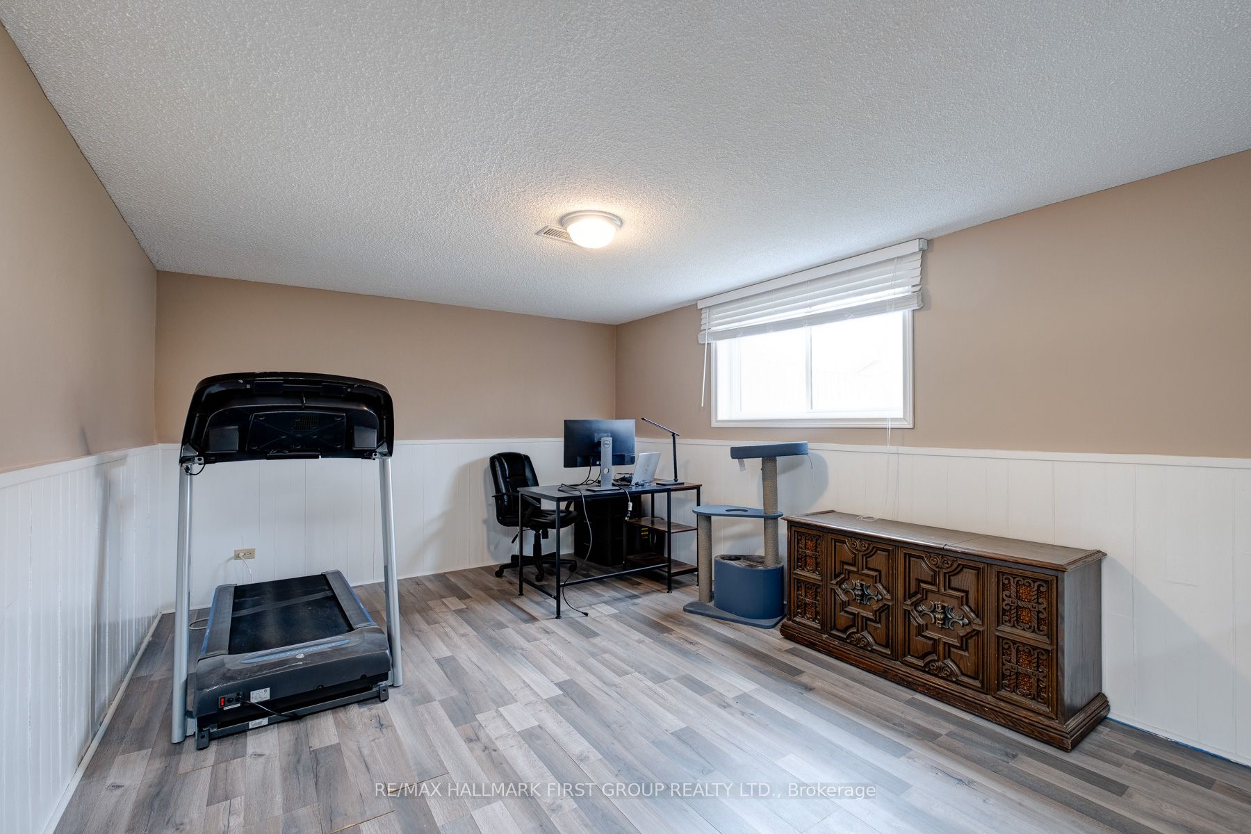 430 Paddington Cres