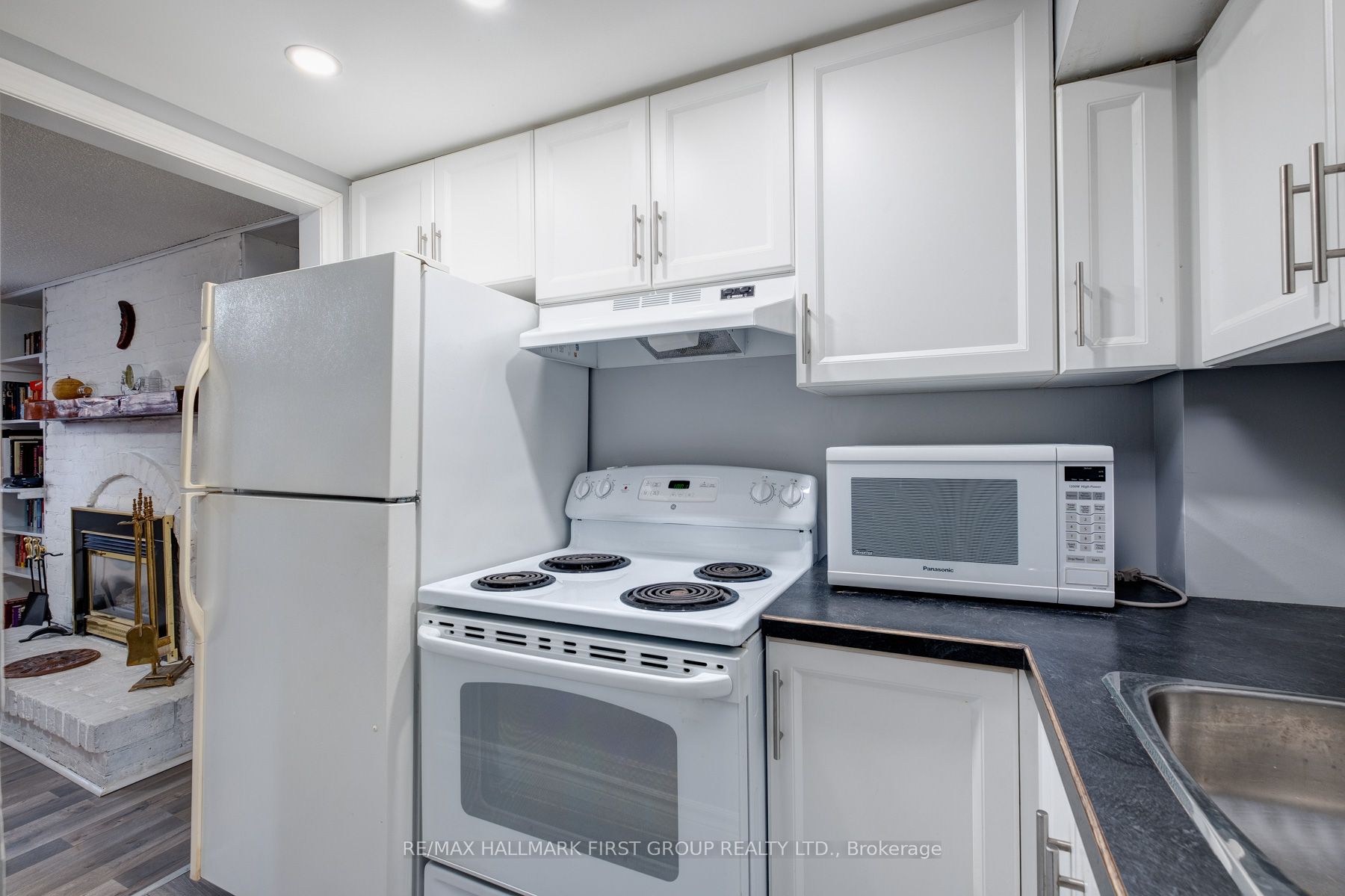 430 Paddington Cres