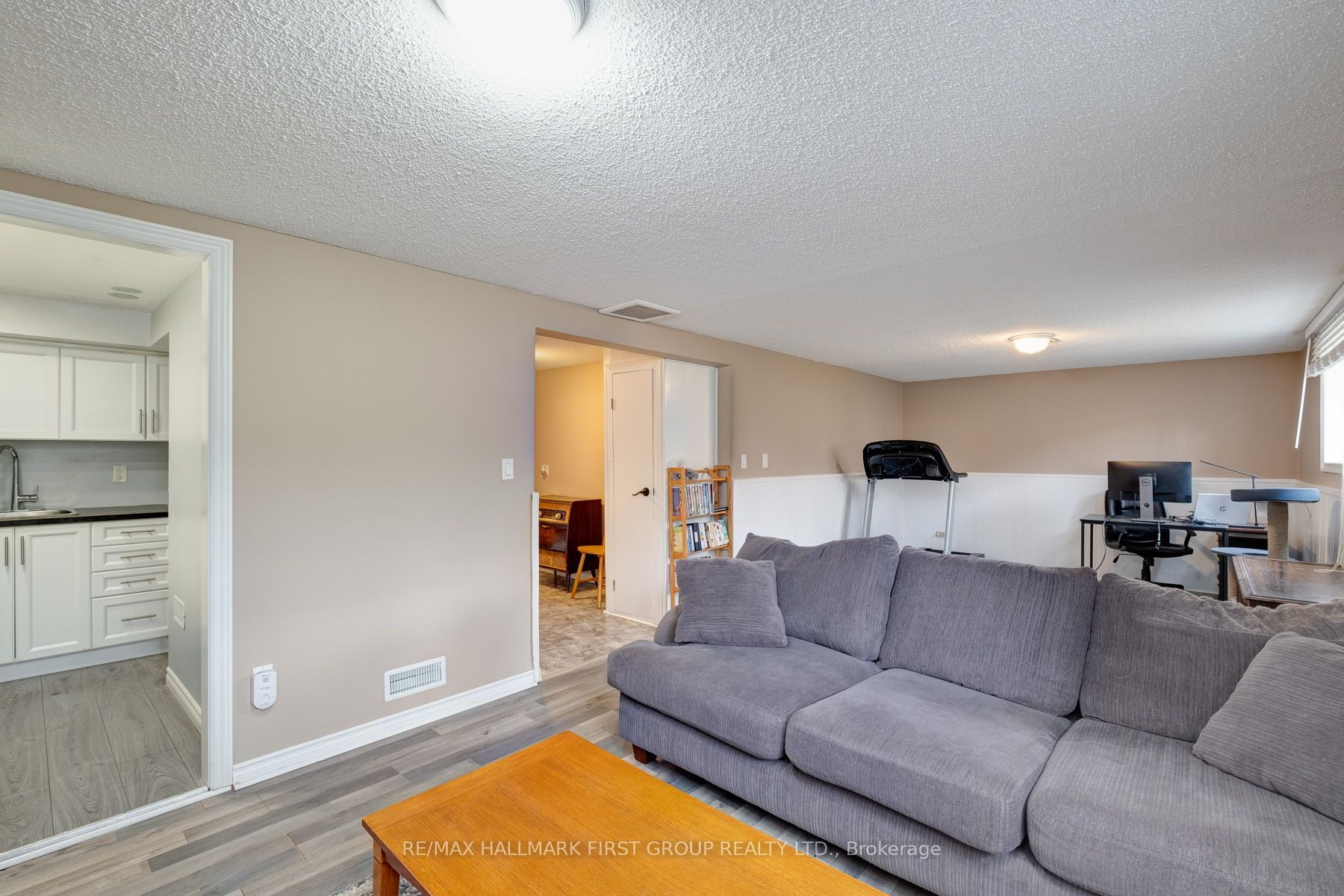 430 Paddington Cres