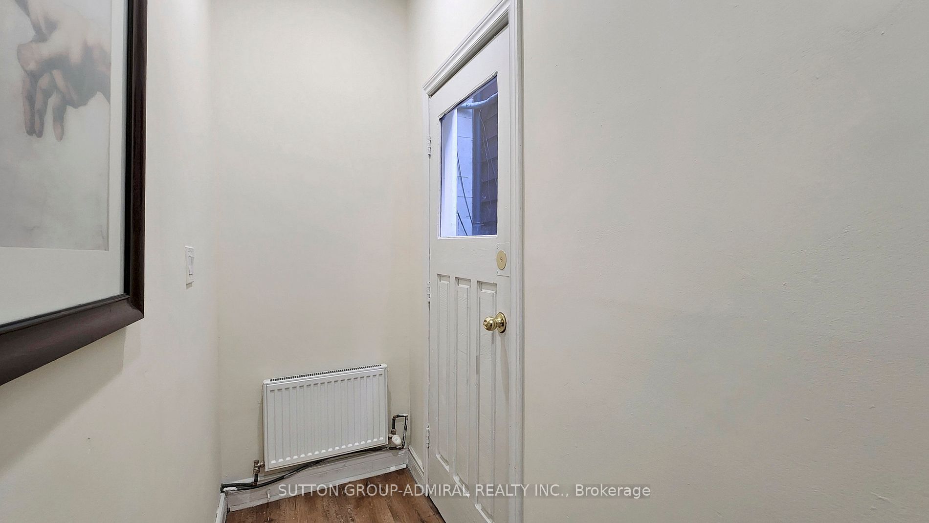 1930 Queen Street E #Upper 1