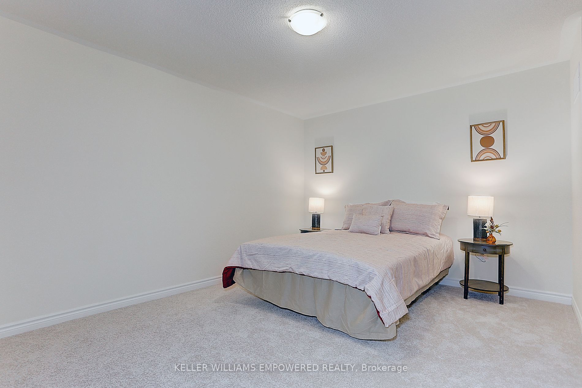 1215 Plymouth Dr