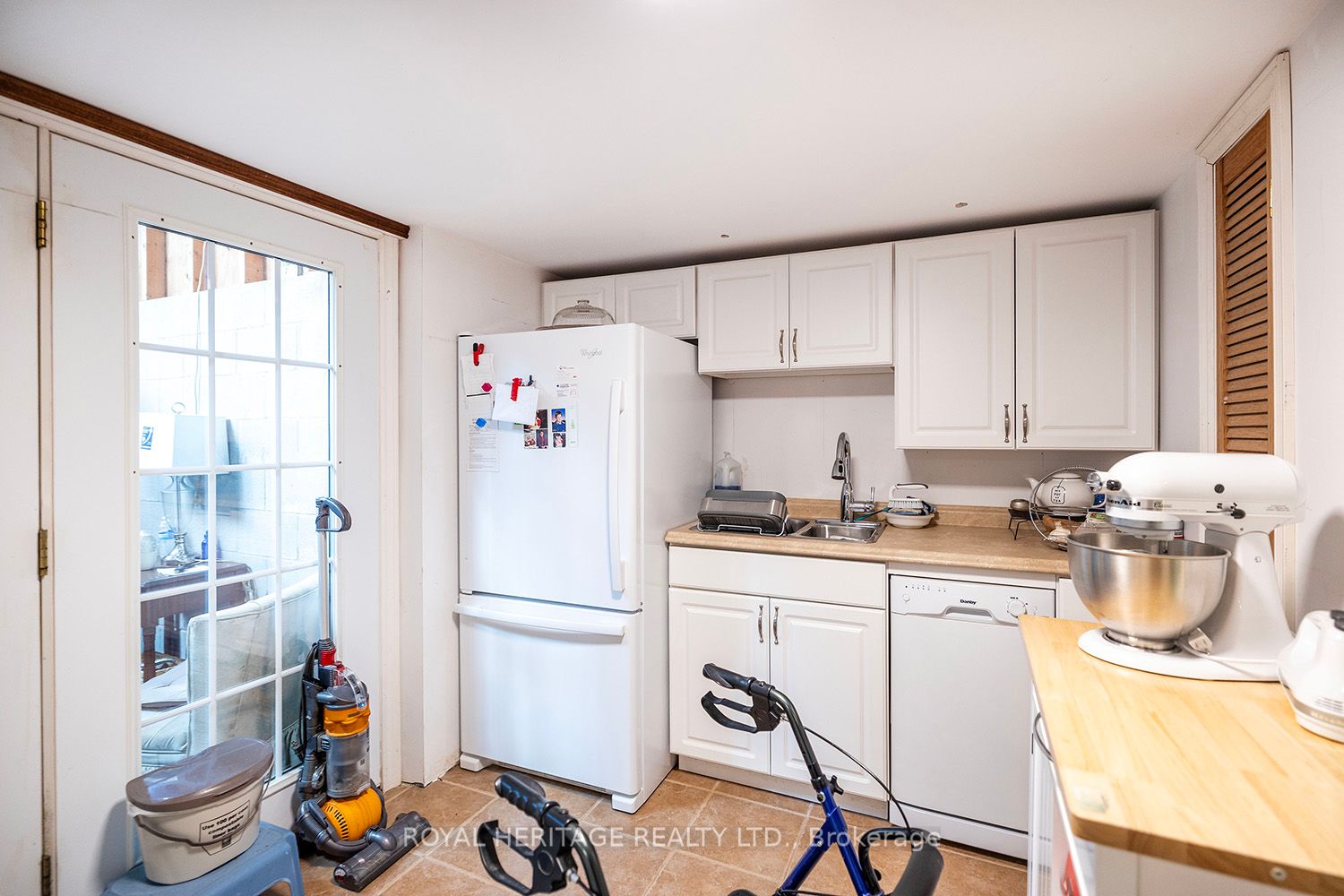 298 Carnegie Beach Rd