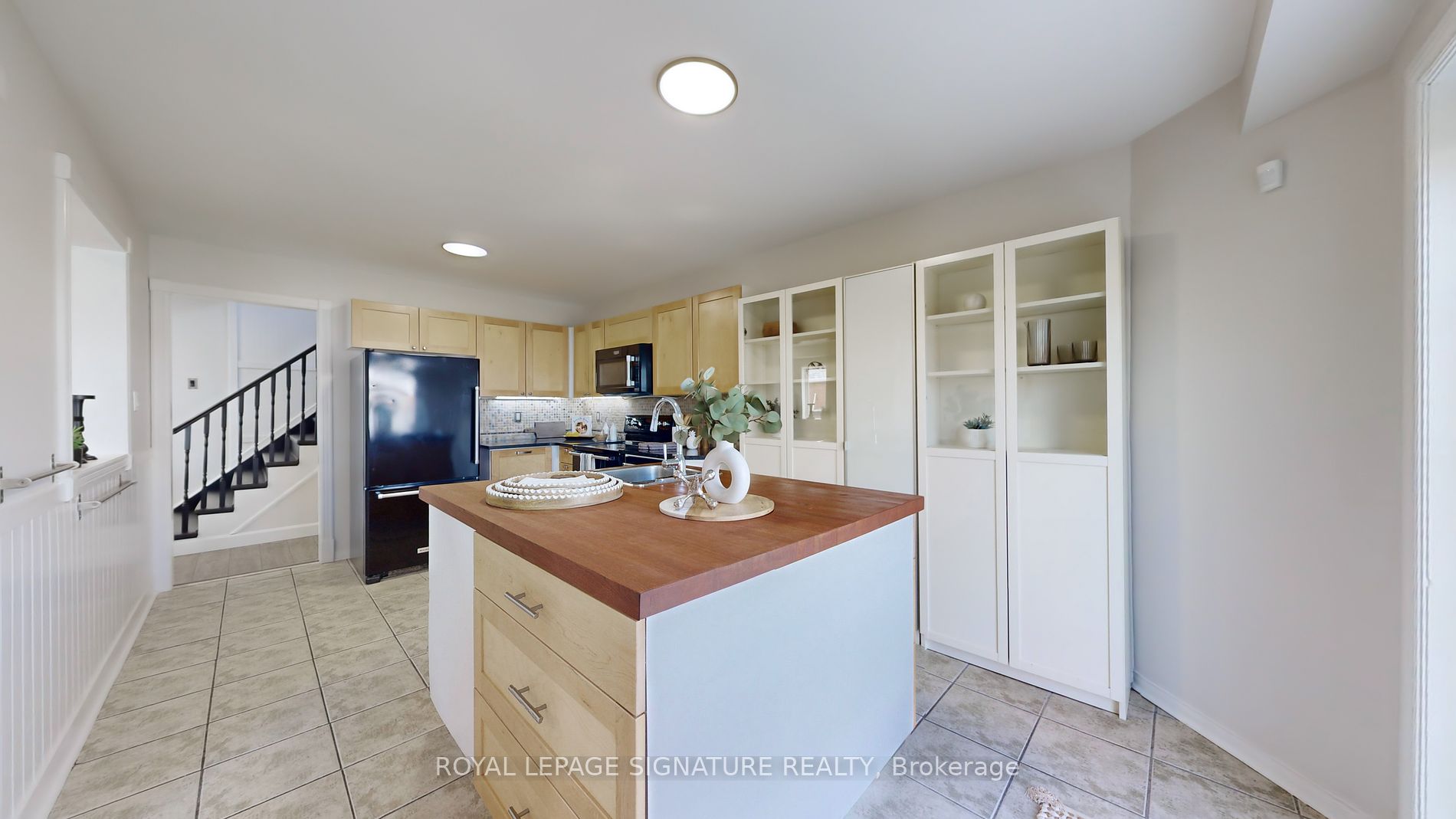 98 Guildwood Drive