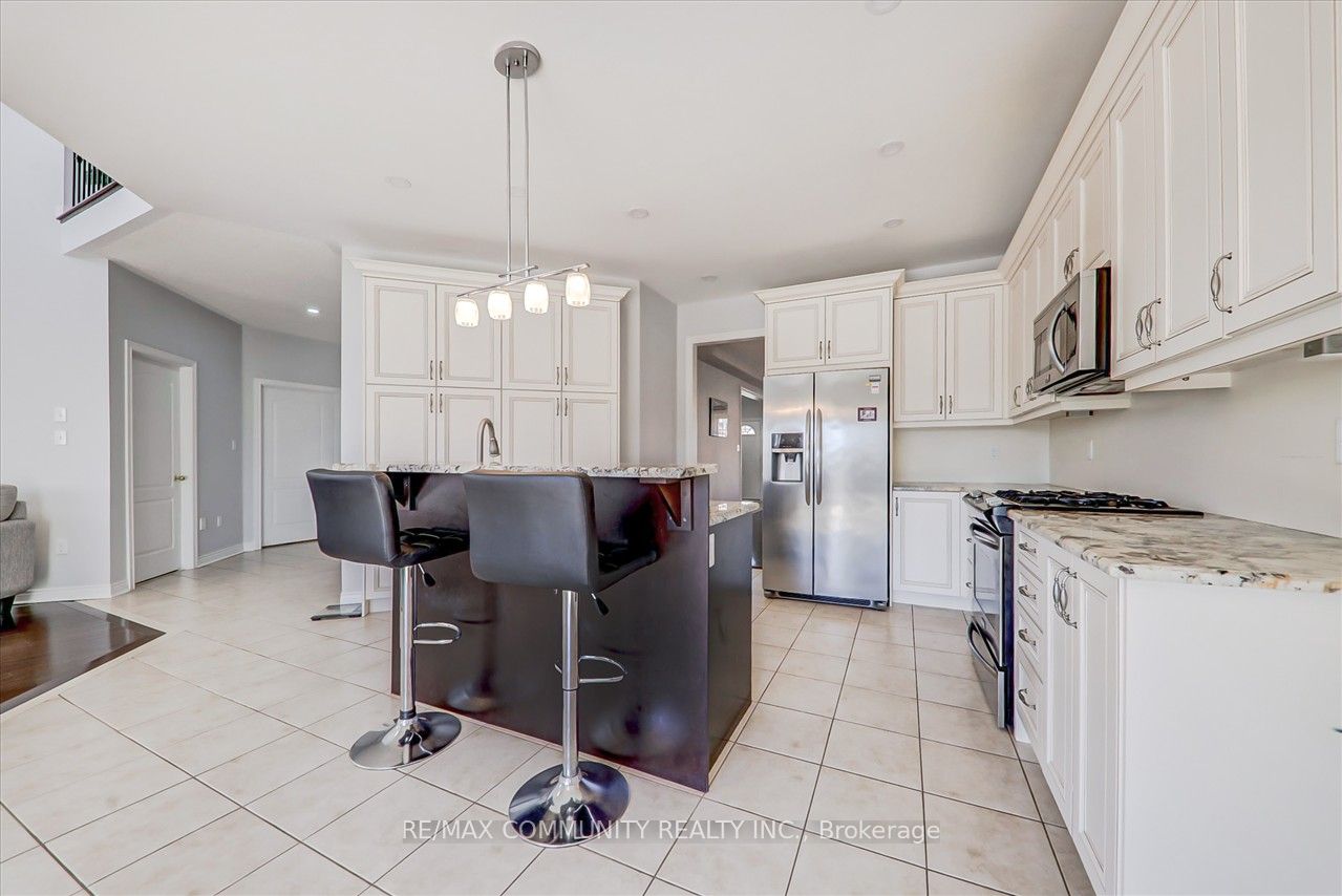 871 Black Cherry Dr