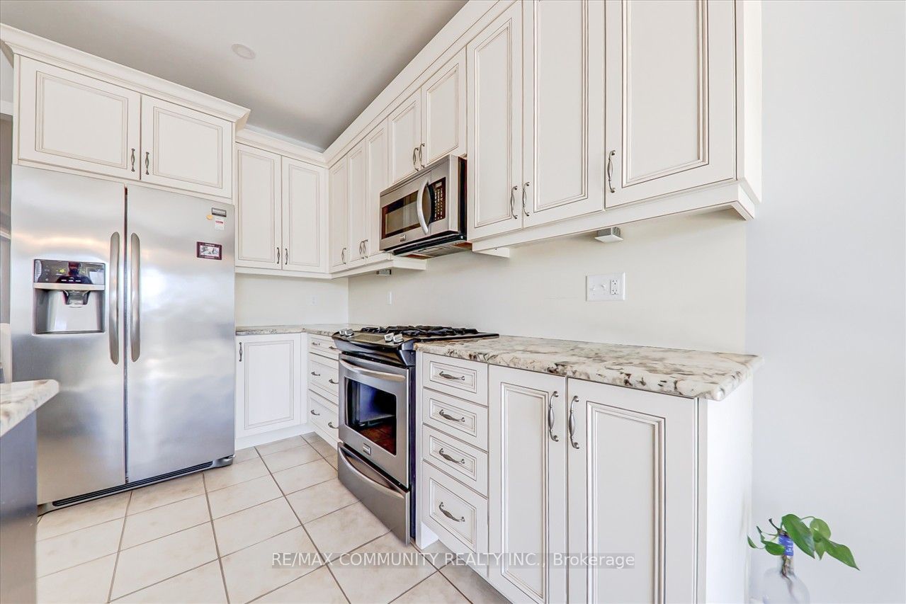 871 Black Cherry Dr