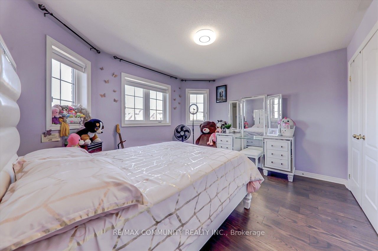 871 Black Cherry Dr