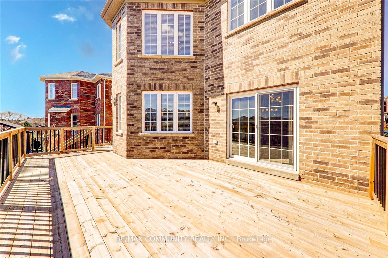 871 Black Cherry Dr