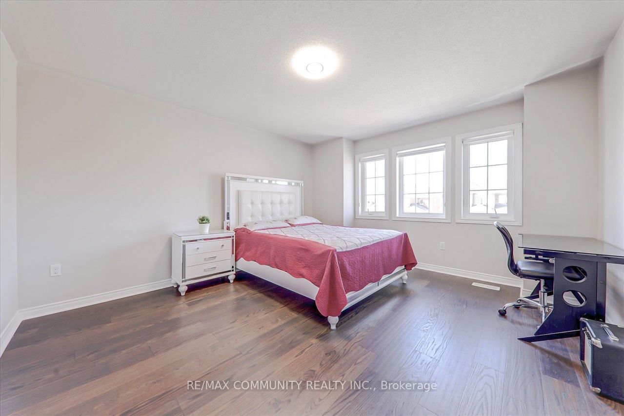 871 Black Cherry Dr