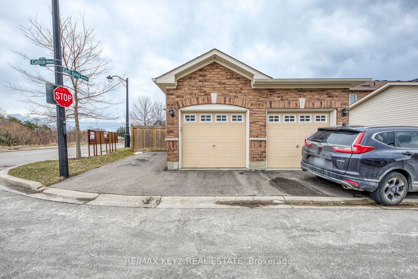 2424 Earl Grey Ave