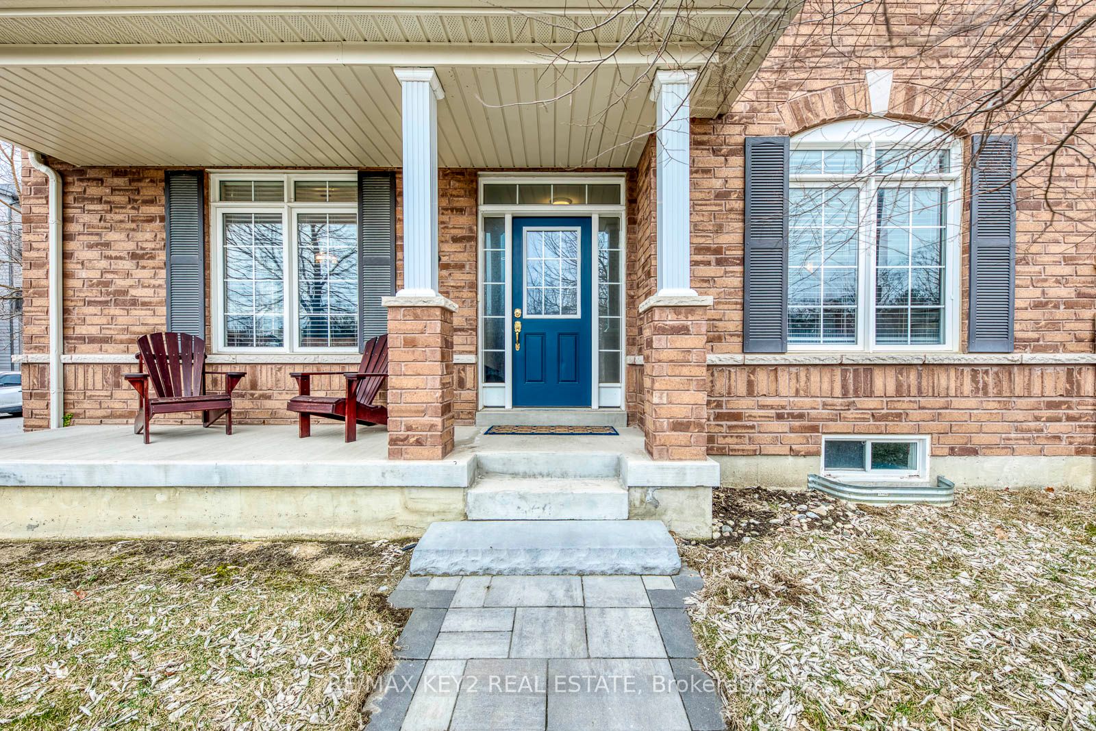 2424 Earl Grey Ave