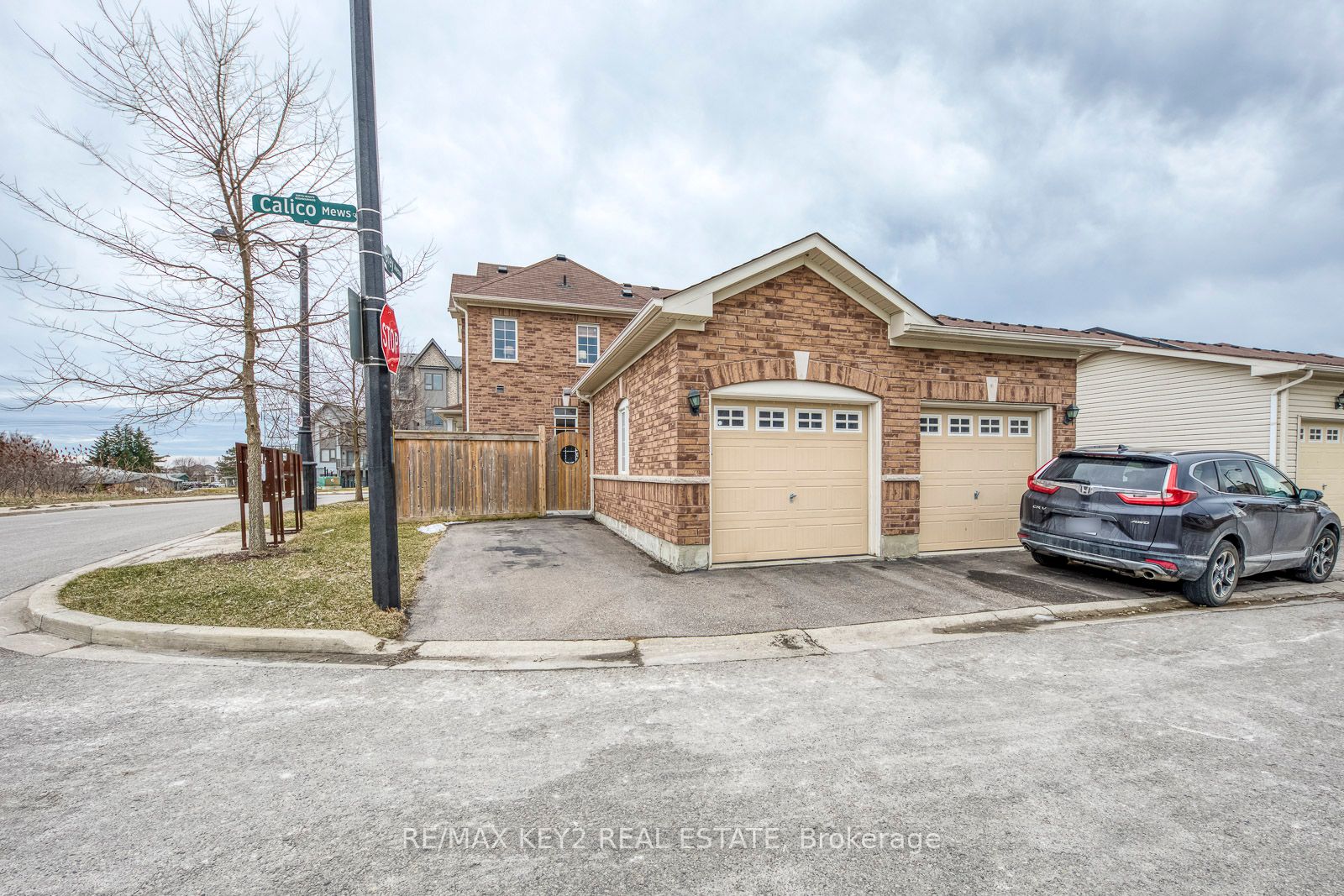 2424 Earl Grey Ave