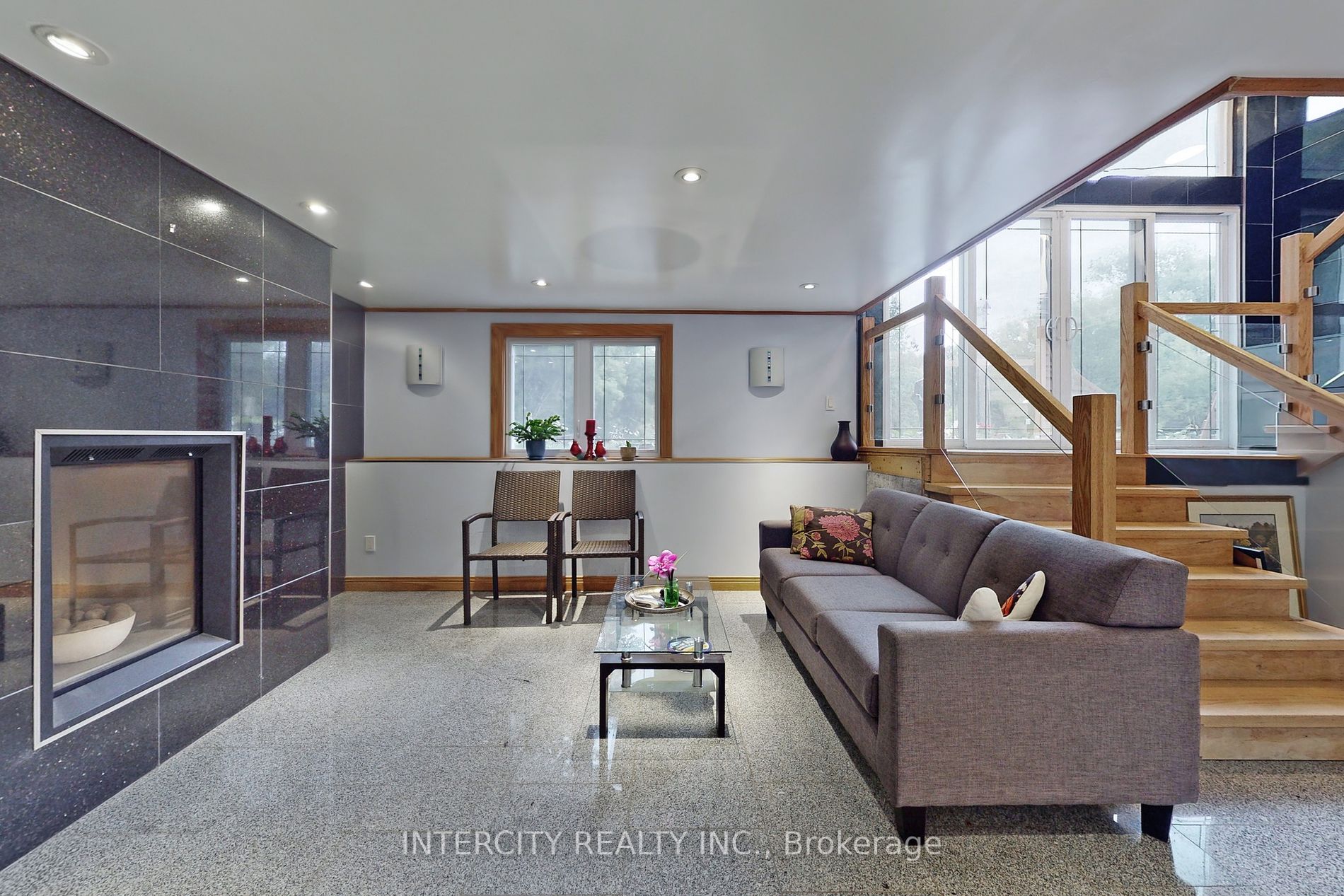3505 Cochrane Street
