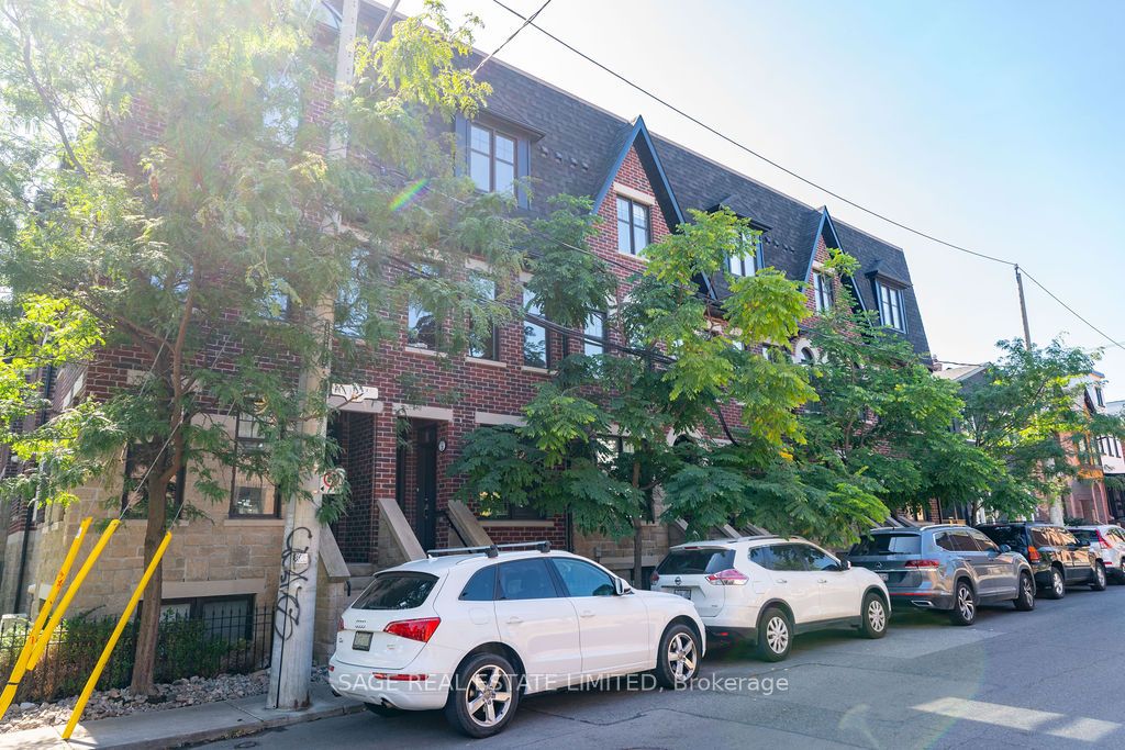 150 Broadview Avenue #Th3