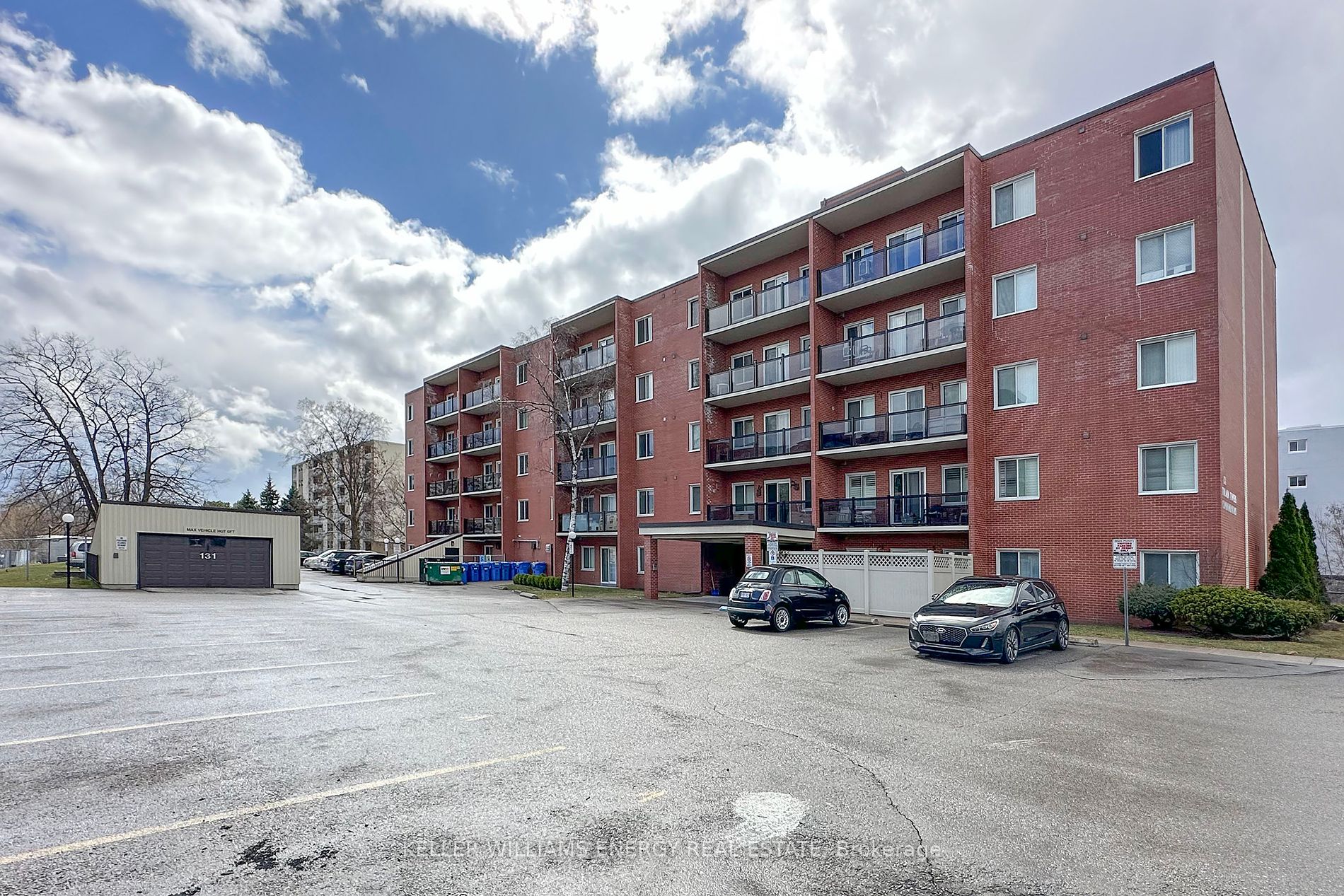 131 Taunton Road E #204