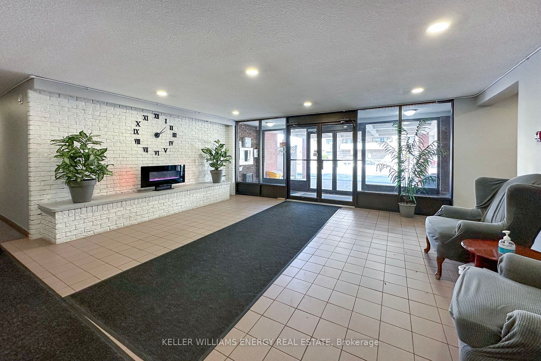 131 Taunton Road E #204