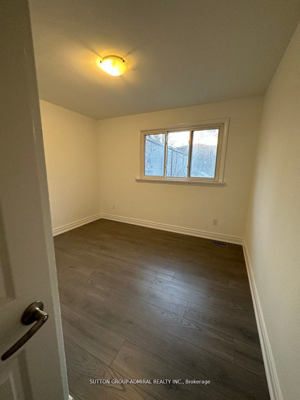 240 Markham Road, #Main