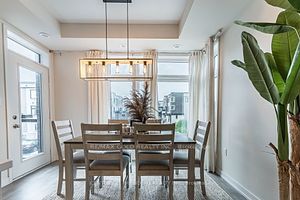 2550 Castlegate Crossing, #220