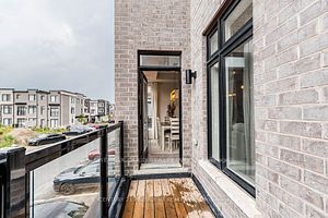 2550 Castlegate Crossing, #220