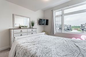 2550 Castlegate Crossing, #220