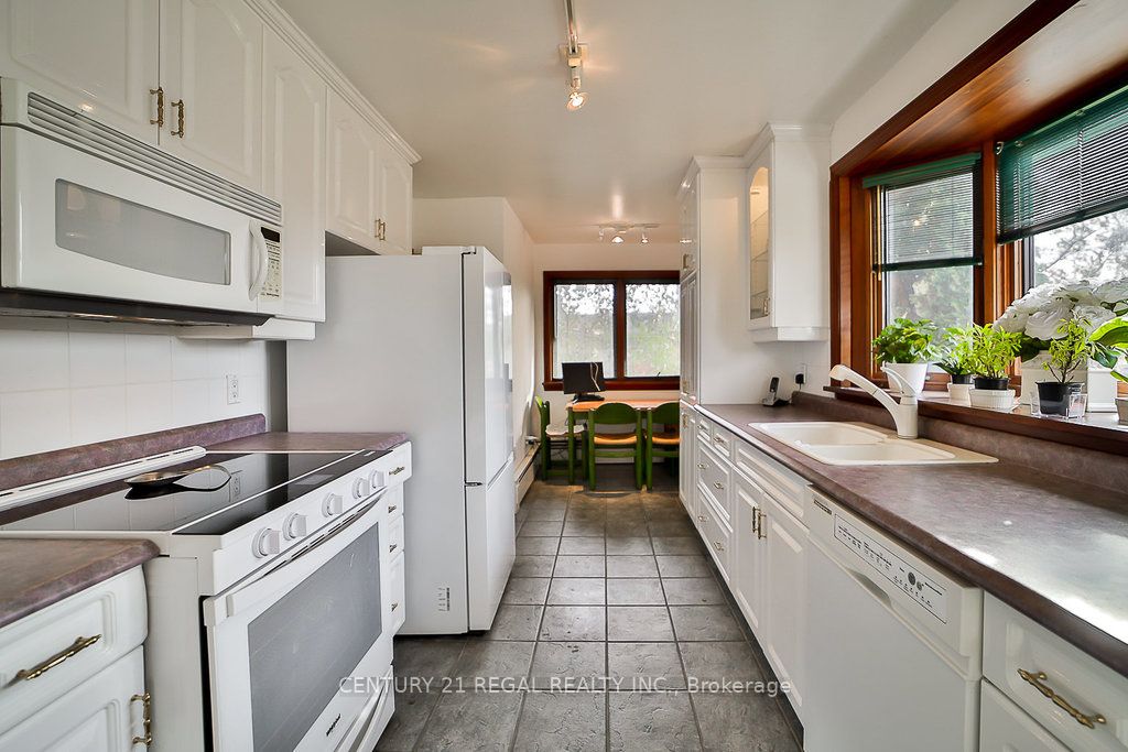 56 Somerdale Sq
