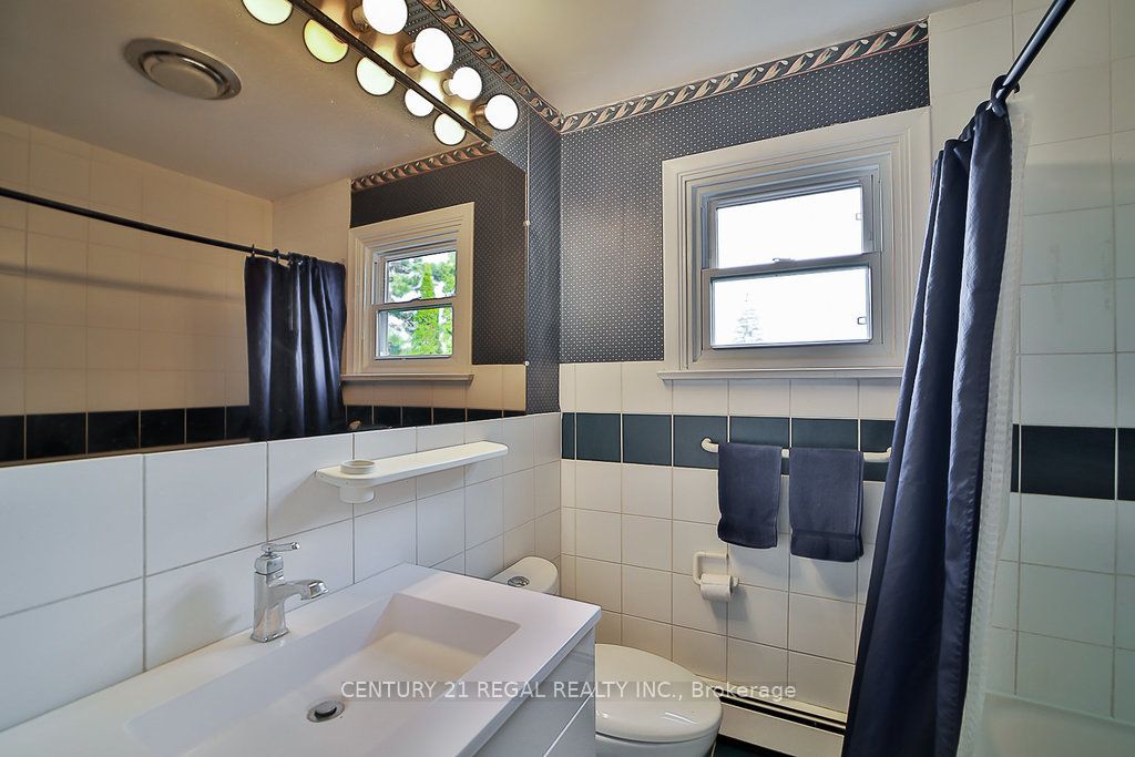 56 Somerdale Sq