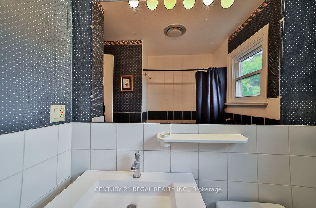 56 Somerdale Sq