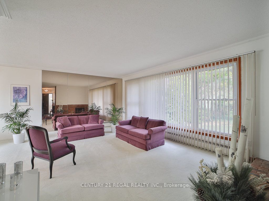 56 Somerdale Sq