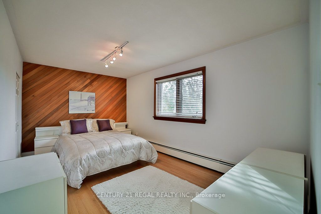 56 Somerdale Sq