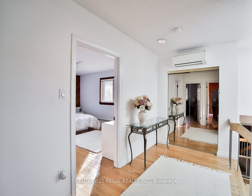 56 Somerdale Sq
