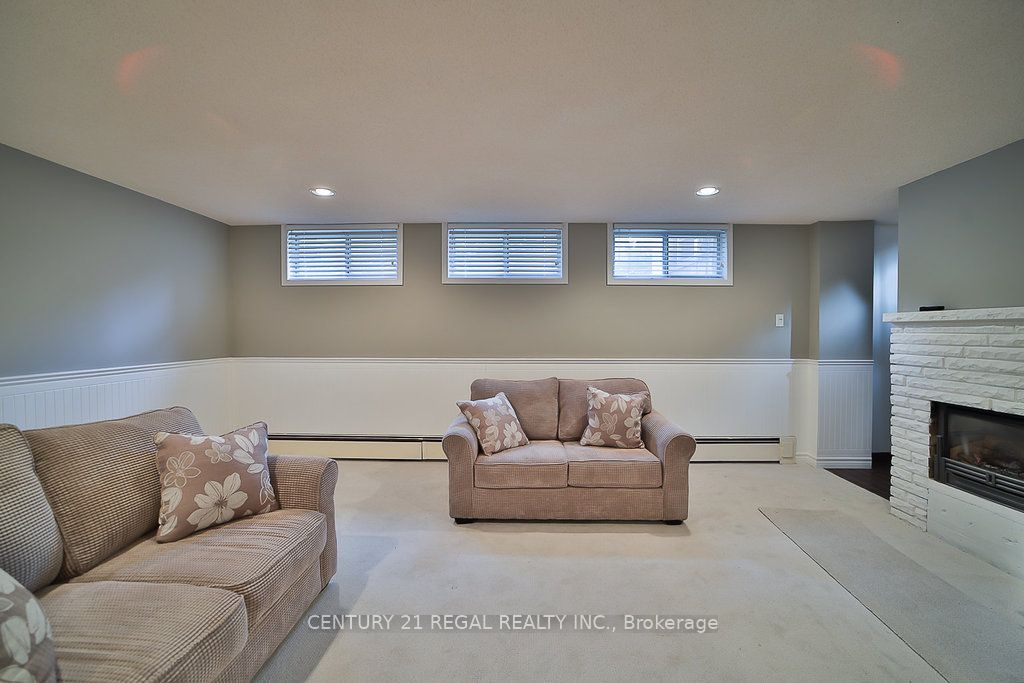56 Somerdale Sq