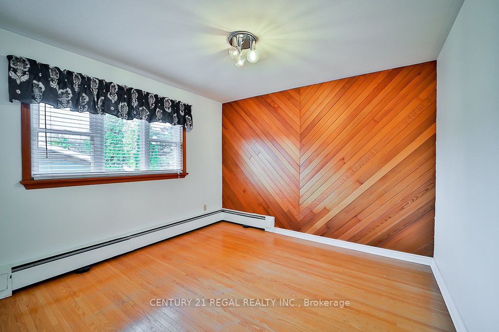 56 Somerdale Sq