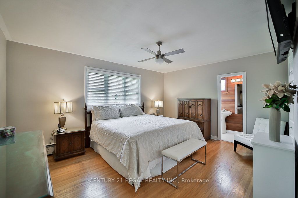 56 Somerdale Sq