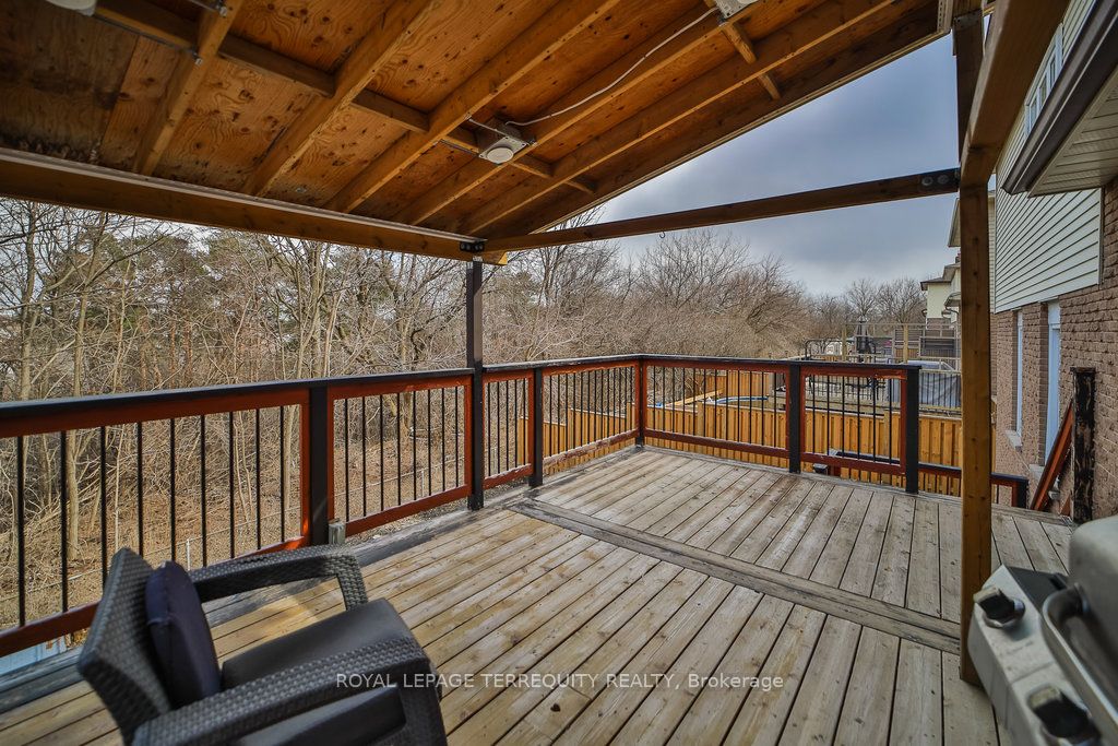 16 Mansfield Cres