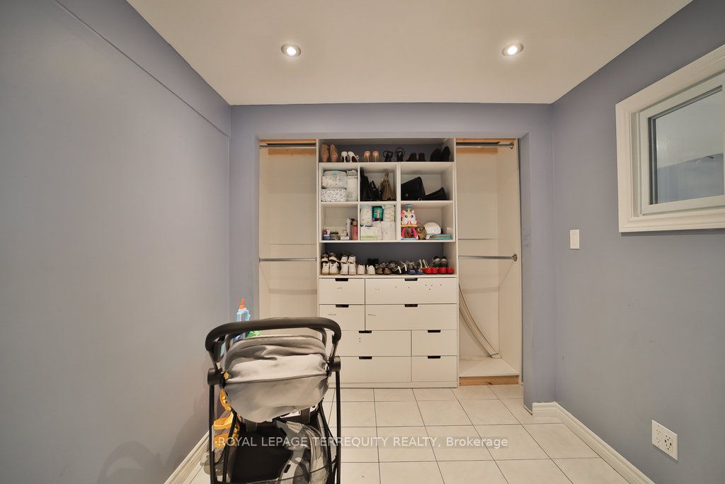 16 Mansfield Cres