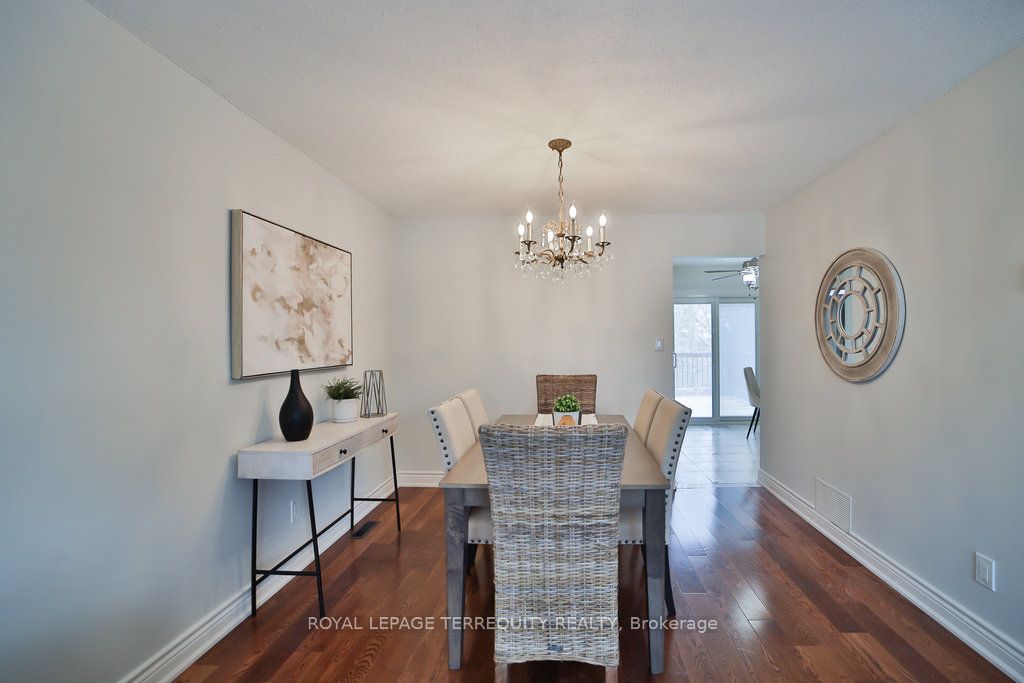 16 Mansfield Cres