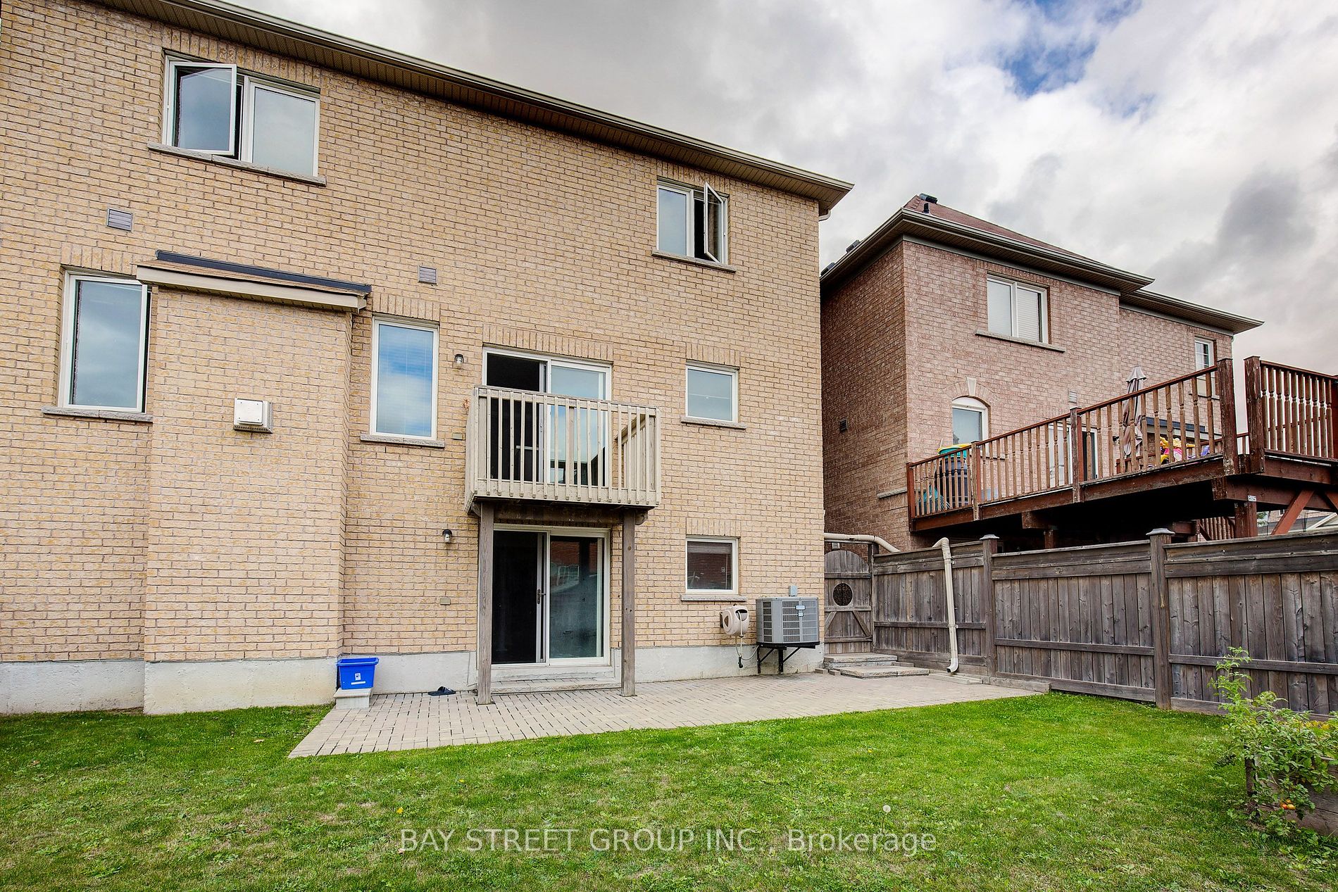 11 Luce Dr