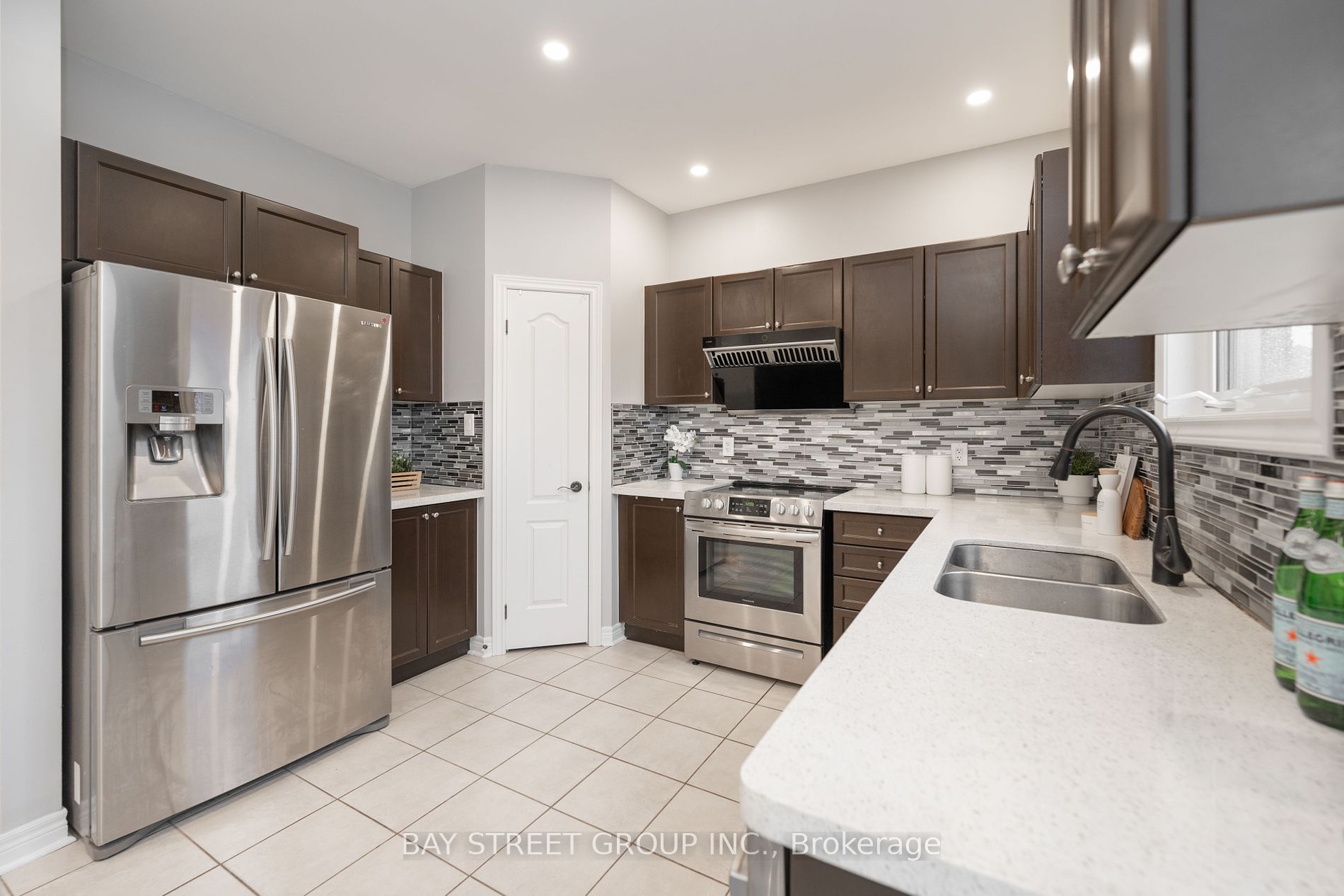 11 Luce Dr