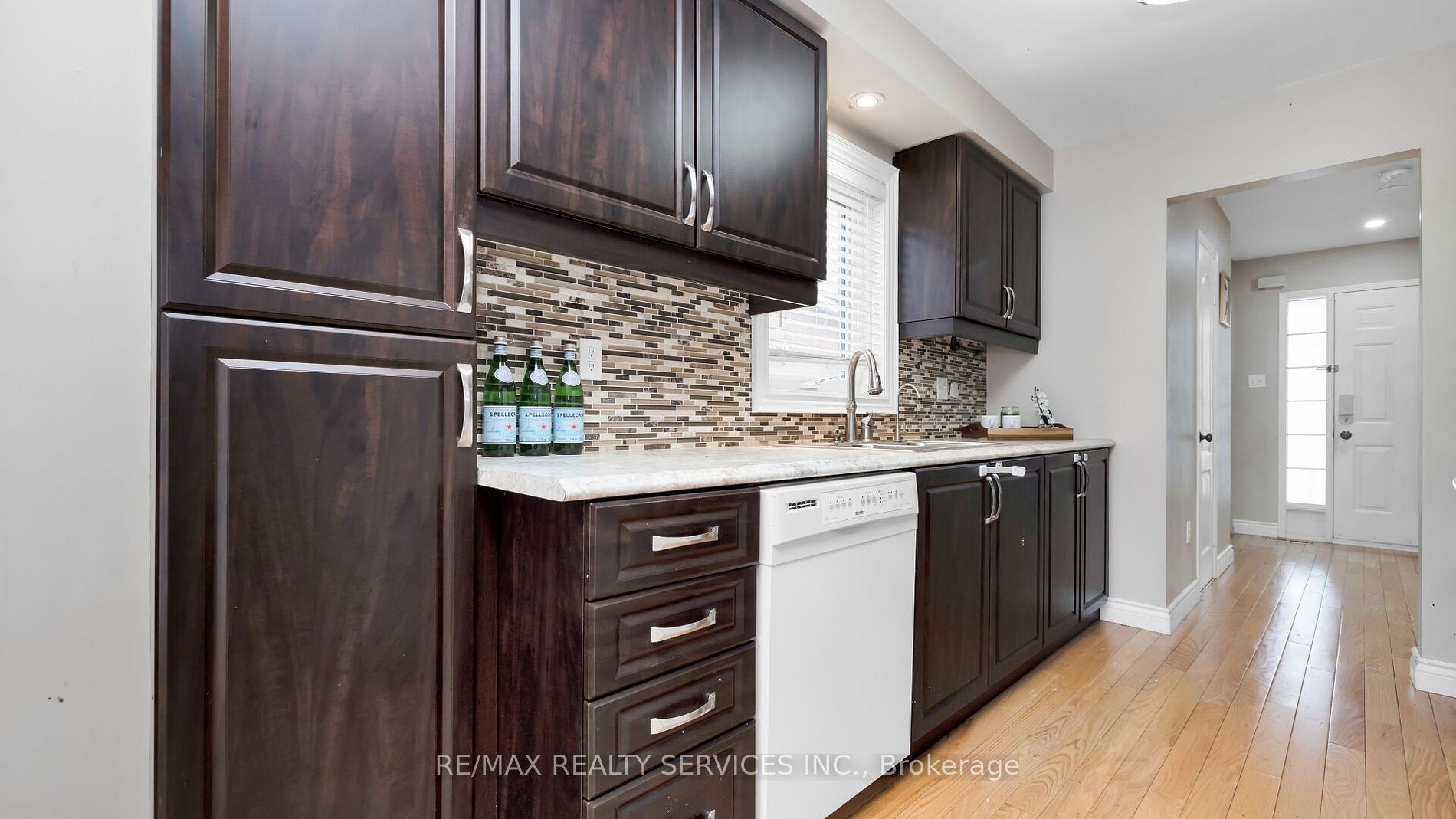 43 Creekwood Cres