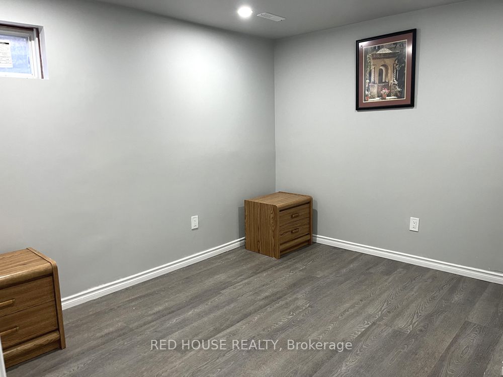 4 Brennan Rd