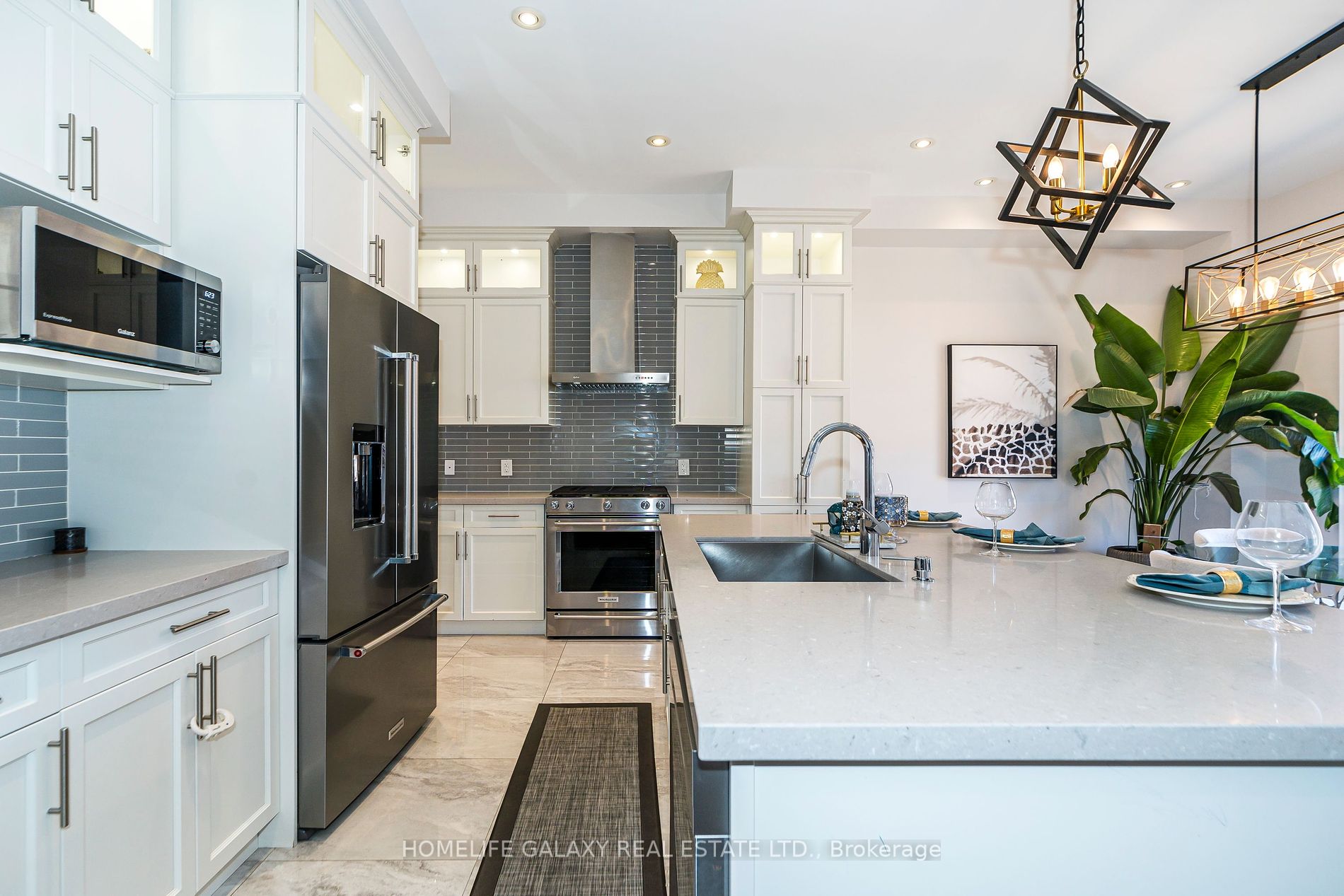 65 St Ives Crescent