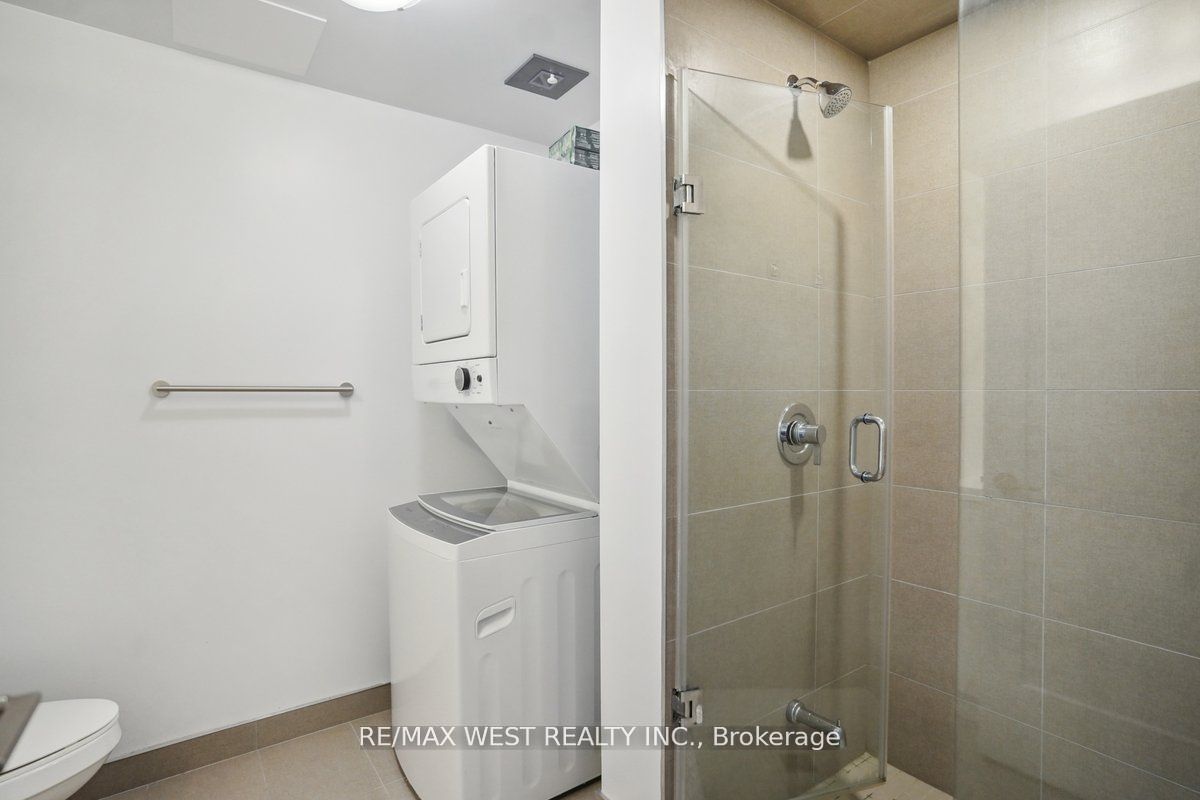 2550 Simcoe Street N #2003