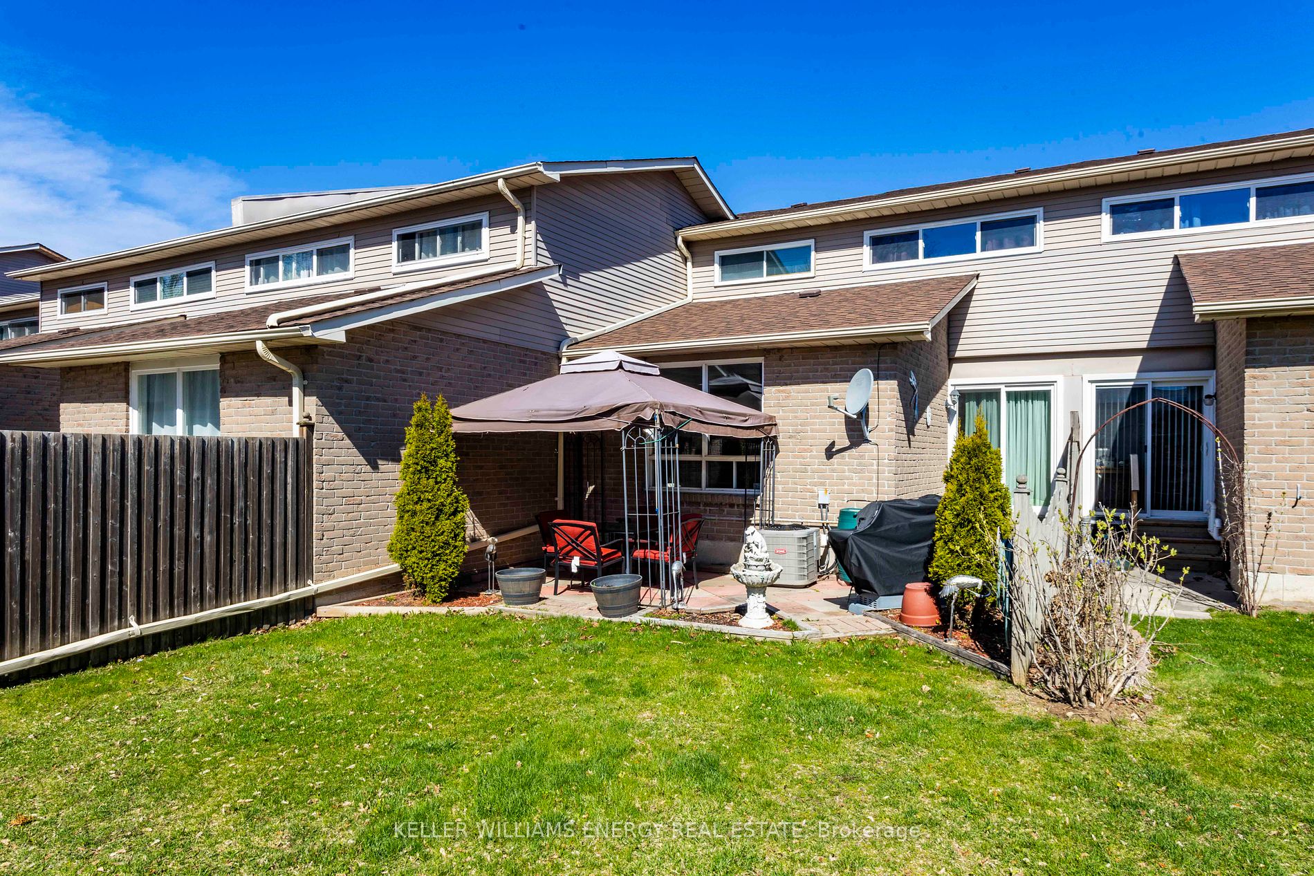 1133 Ritson Road N, #108