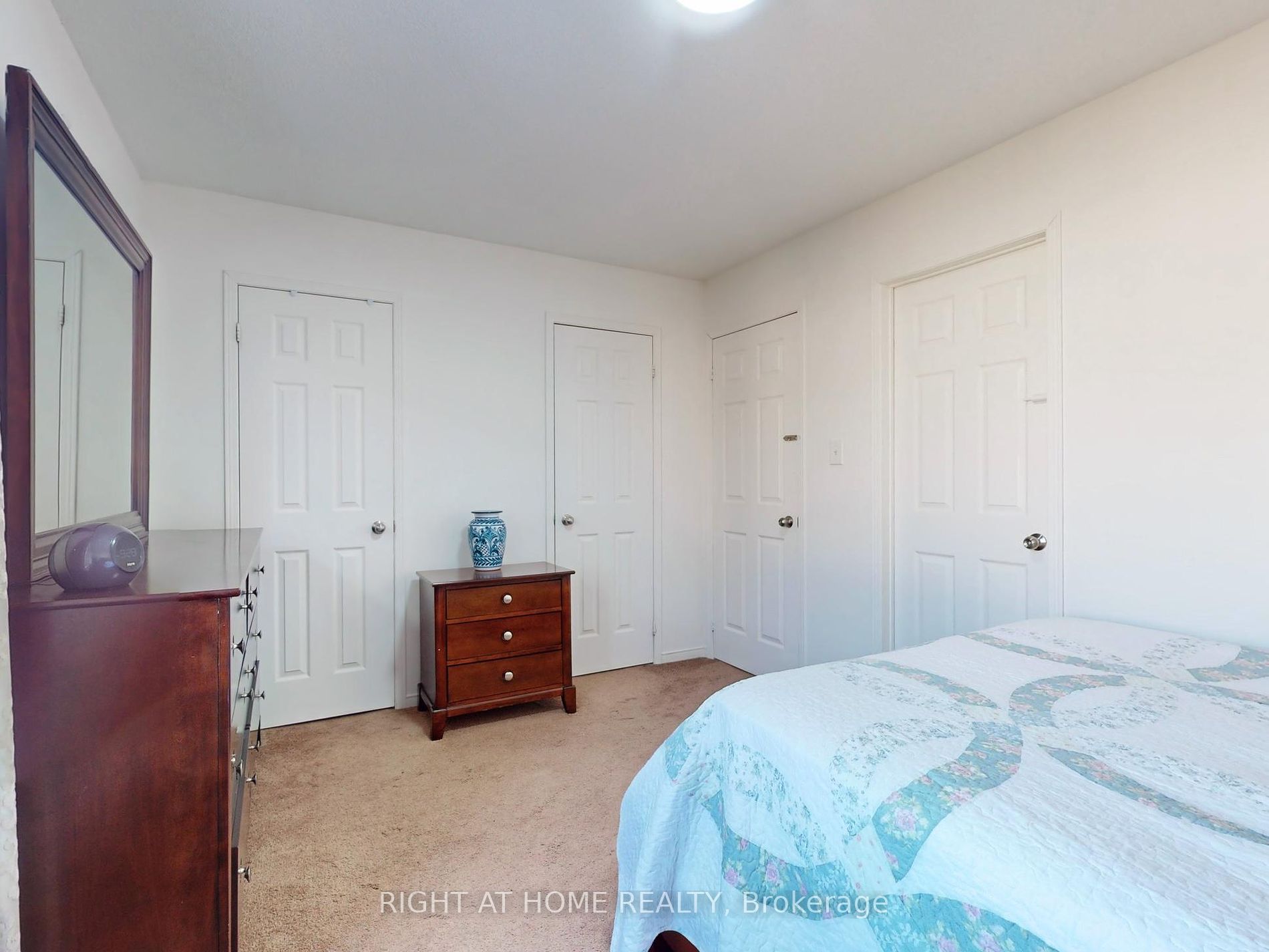 15 Blunden Road