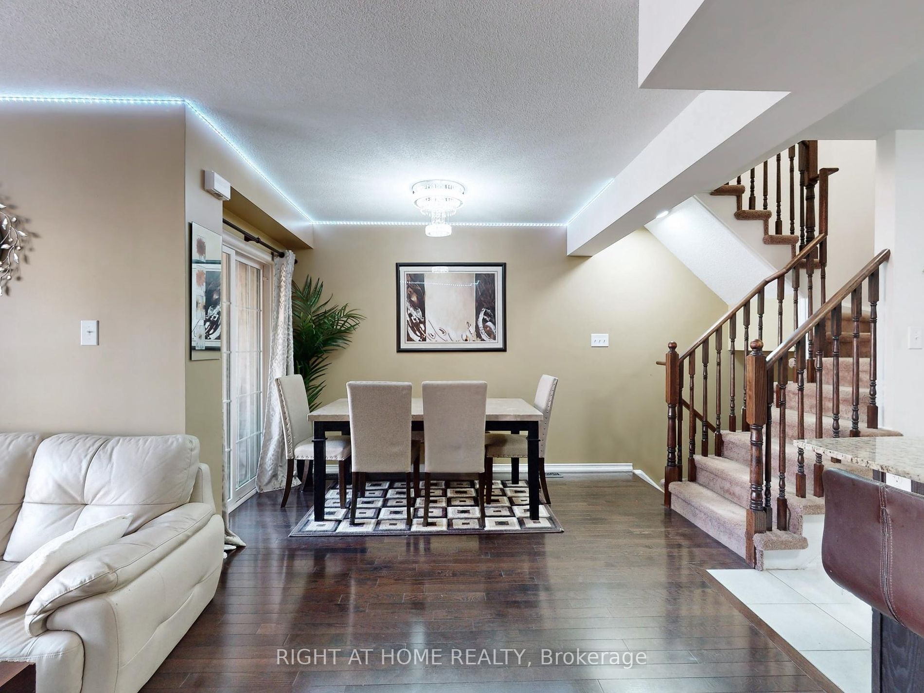 15 Blunden Road